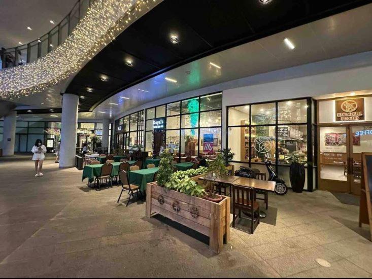 マニラ市Air Luxury Makati Cbd With Balconyアパートメント エクステリア 写真